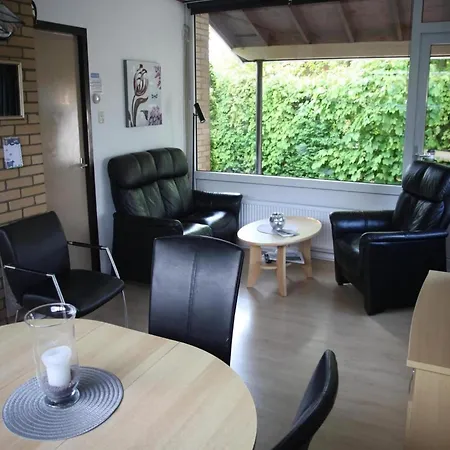 Holiday home Appealing With Large Garden Sint Maartensvlotbrug