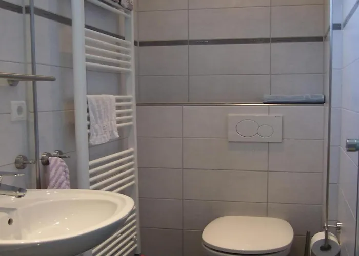 Appealing With Large Garden Vakantiehuis *