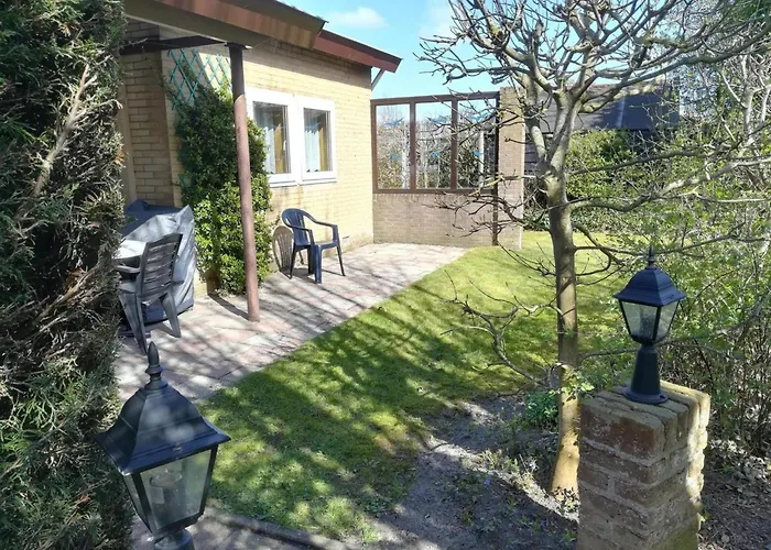 Appealing With Large Garden * Sint Maartensvlotbrug