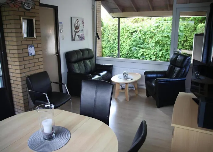 Vakantiehuis Appealing With Large Garden Sint Maartensvlotbrug