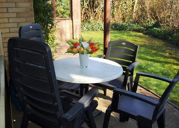 Vakantiehuis Appealing With Large Garden *