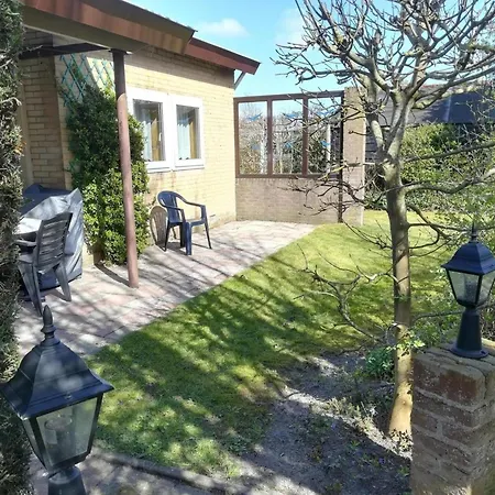 Appealing With Large Garden * Sint Maartensvlotbrug